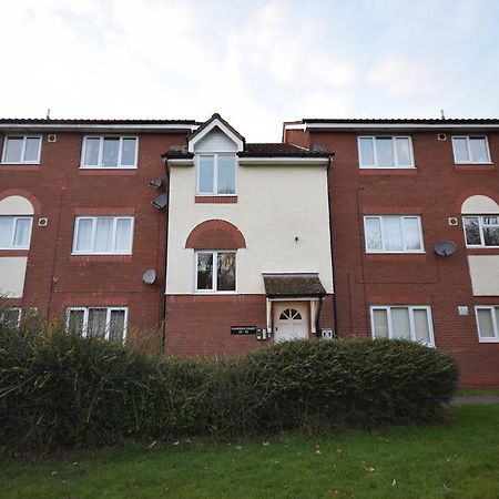 Flaxfield Court Apartment Basingstoke Exterior photo
